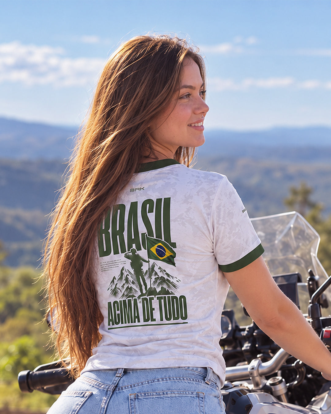 Camiseta Feminina Brasil Acima de Todos Branco e Verde com Proteção UV50