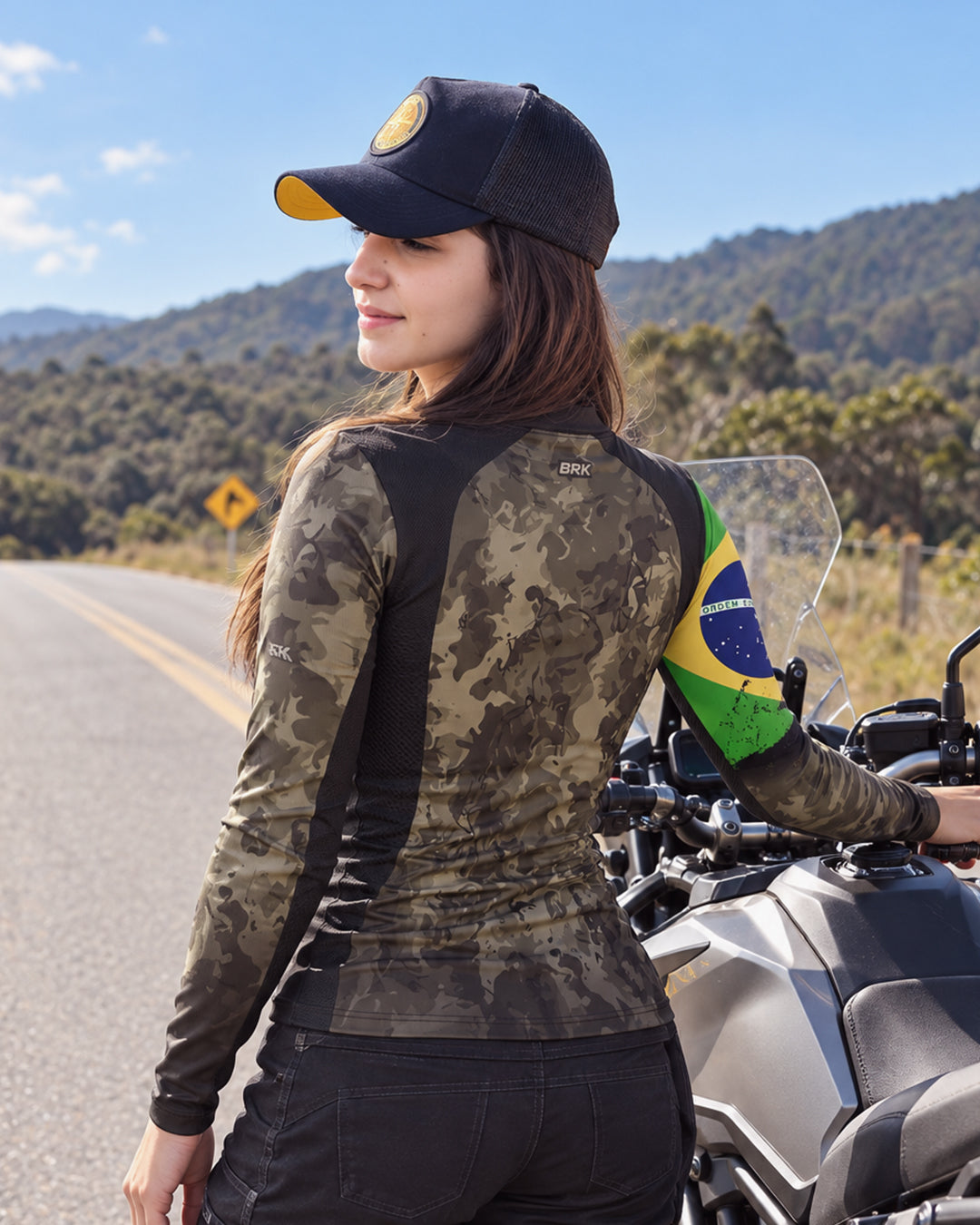 Camisa Feminina Camuflada Bandeira do Brasil com Proteção Solar UV50+