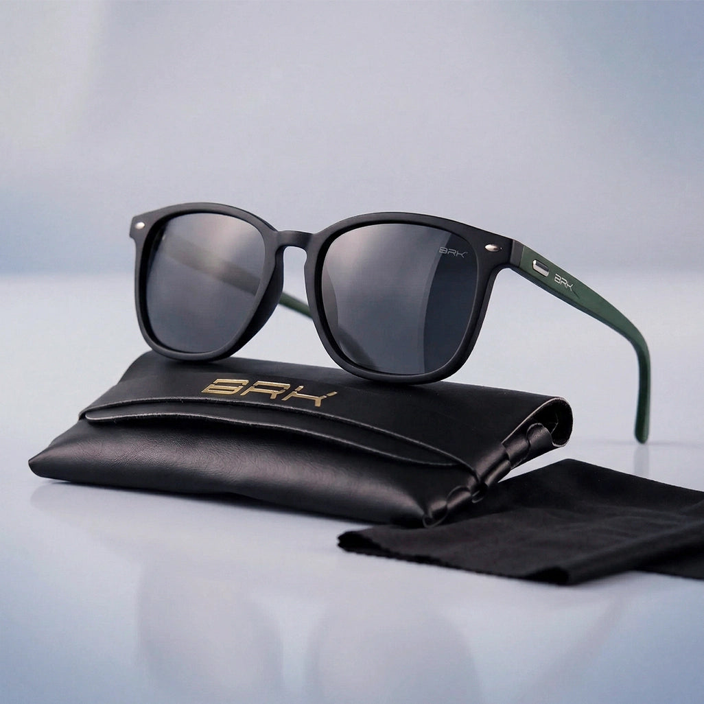 Óculos de Sol Preto com Haste Verde Militar e Lente Polarizada Cinza UV400